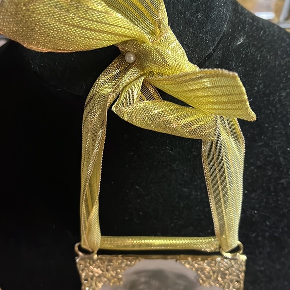 PICTURE FRAME ORNAMENT - Picture 4 of 5